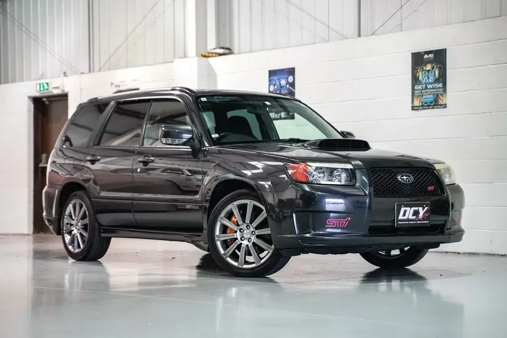 Used Subaru Forester 280 HP (205 kW) 2005 Blue SUV