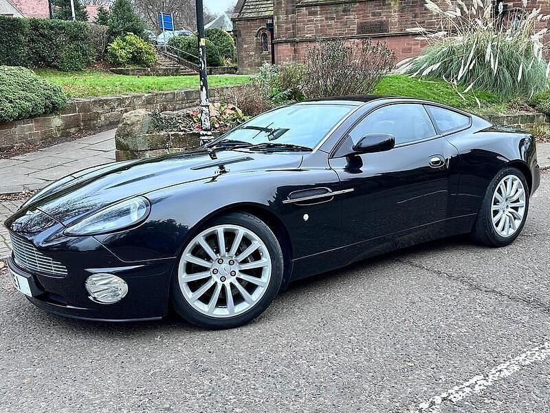 Used Aston Martin Vanquish 466 HP (342 kW) 2003 Black Coupe