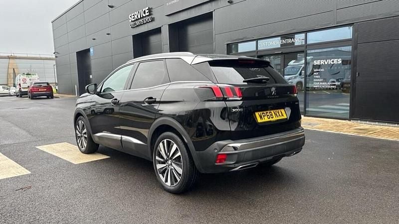 Used Peugeot 3008 Premium 179 HP (131 kW) 2019 Black SUV