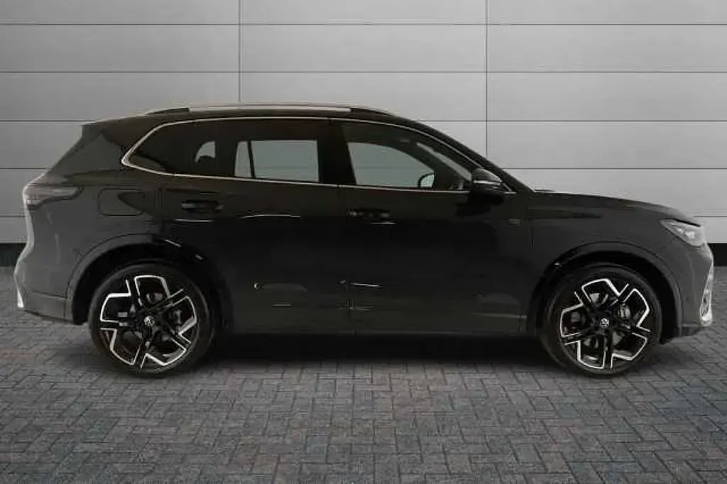 Used VW Tiguan R-line 150 HP (110 kW) 2026 Urano grey SUV