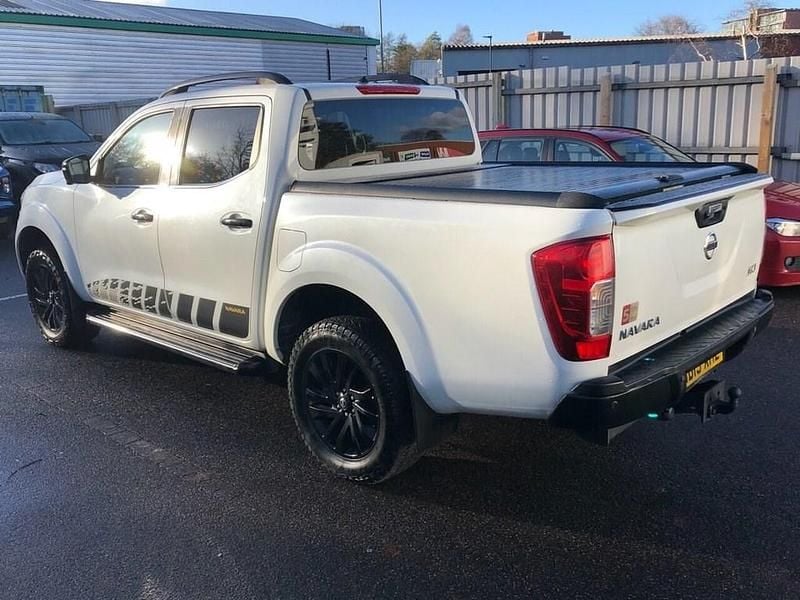 Używany Nissan Navara N-Guard 2019 Biały Pickup