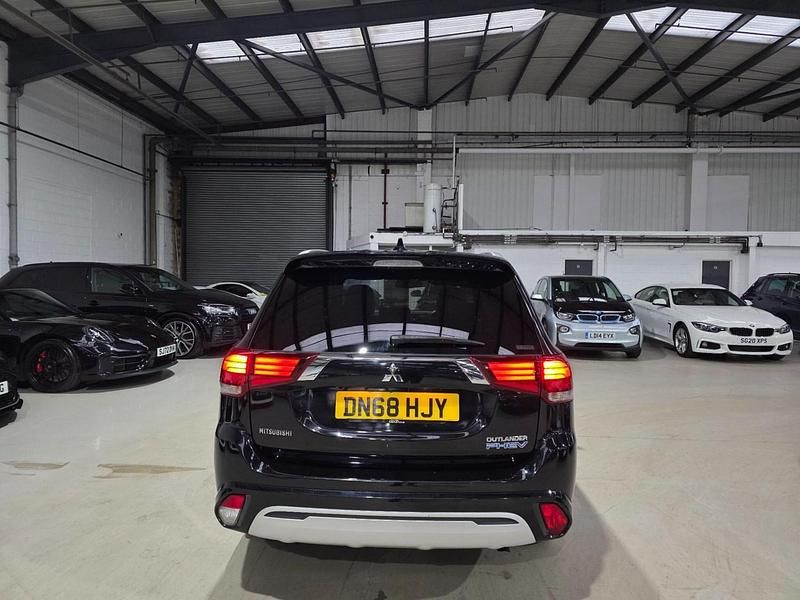 Used Mitsubishi Outlander P-HEV 2018 Black Estate