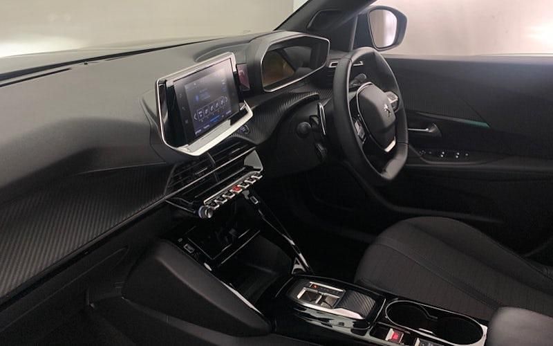 Used Peugeot 2008 Allure+ 131 HP (96 kW) 2023 Black SUV