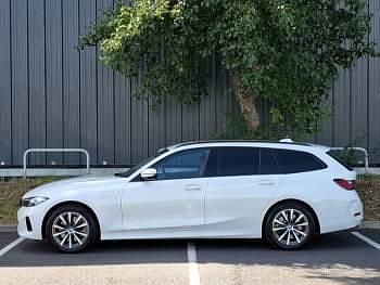 Used BMW 330e Sport Line 292 HP (214 kW) 2024 White Estate