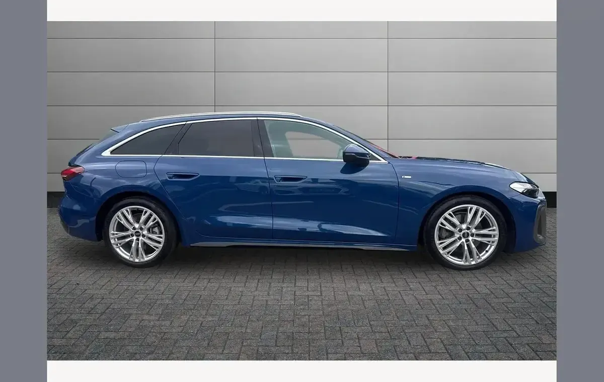 Used Audi A5 S-Line 204 HP (150 kW) 2025 Blue Estate