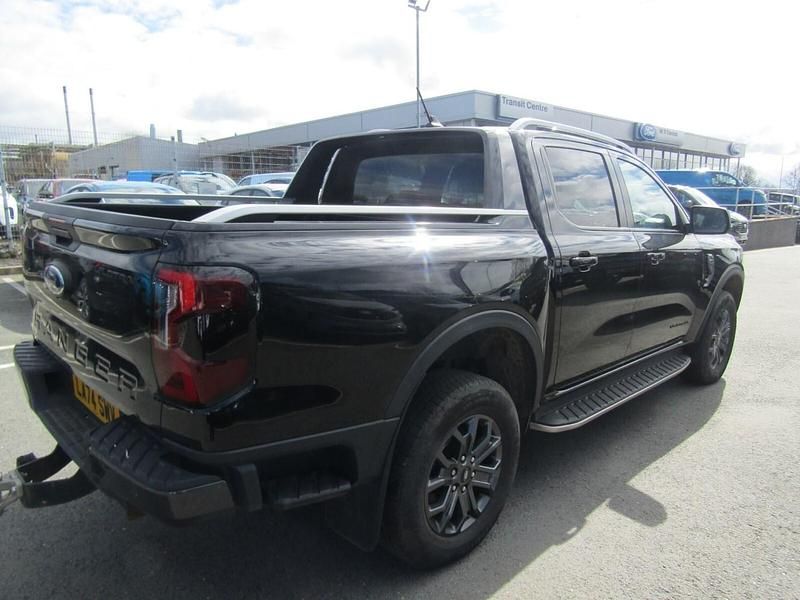 Begagnad Ford Ranger Wildtrack 2024 Svart Pickup