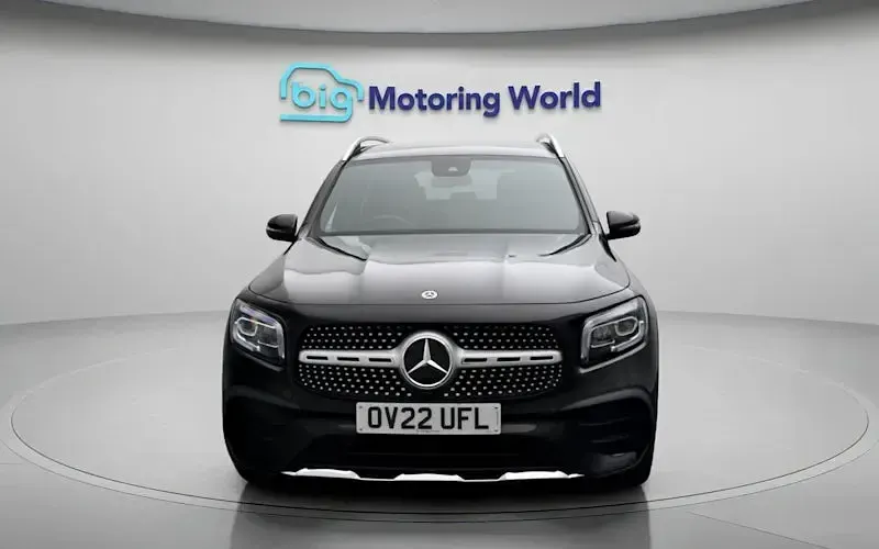 Second-hand Mercedes GLB200 AMG line 163 CP (119 kW) 2022 Negru SUV