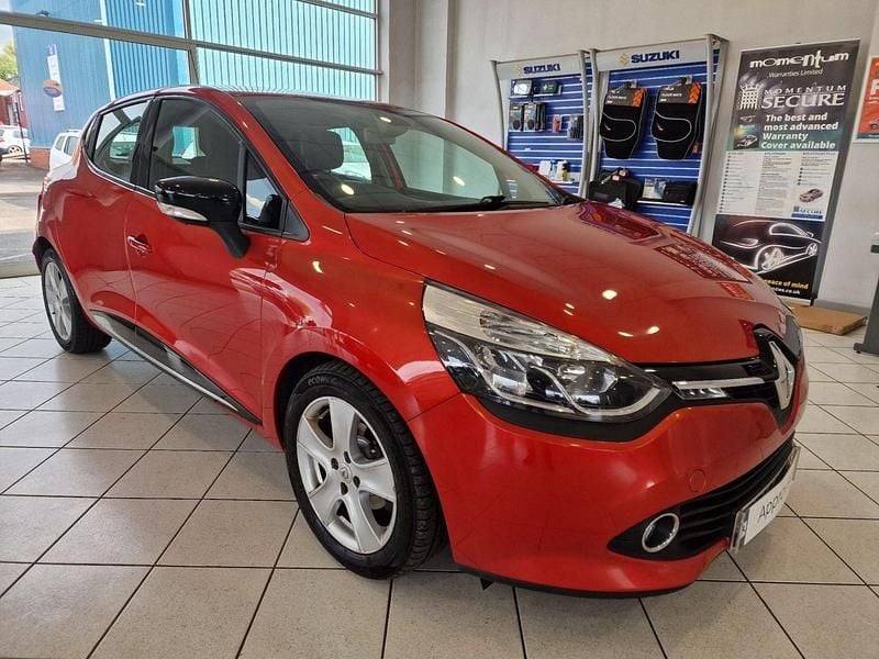 Red Used 2014 Renault Clio IV Dynamique Hatchback | £4,442 (Good price) - Image 1/4