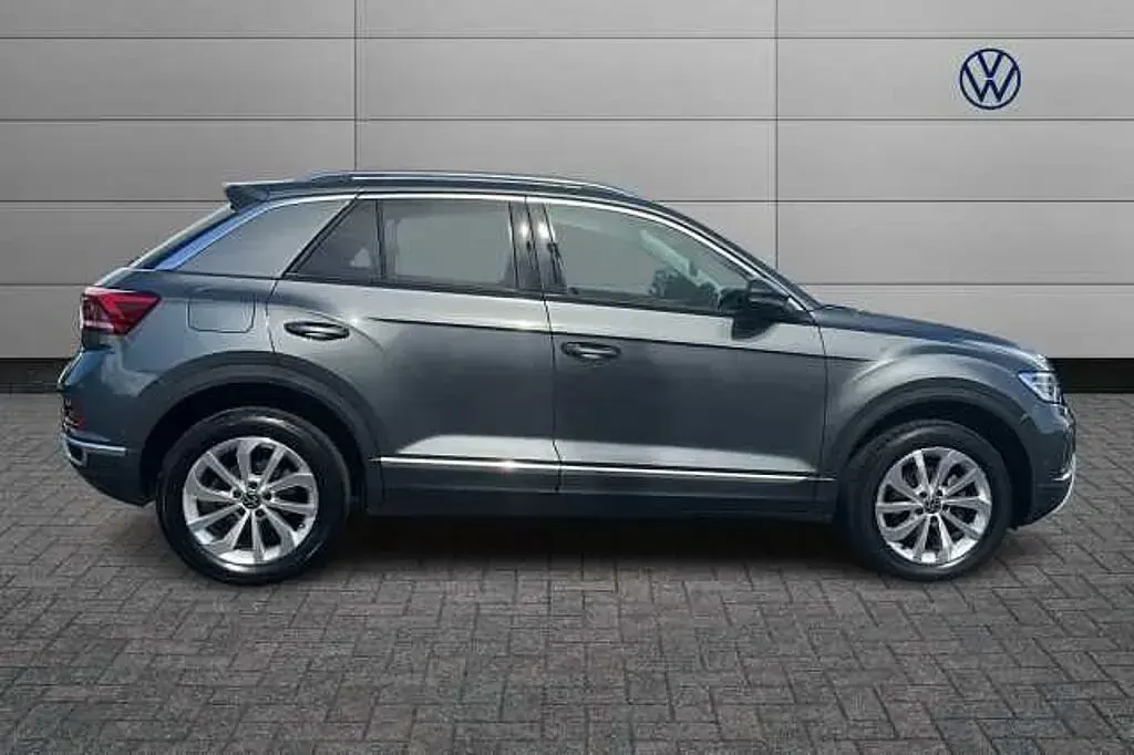 Used VW T-Roc Style 150 HP (110 kW) 2024 Grey SUV