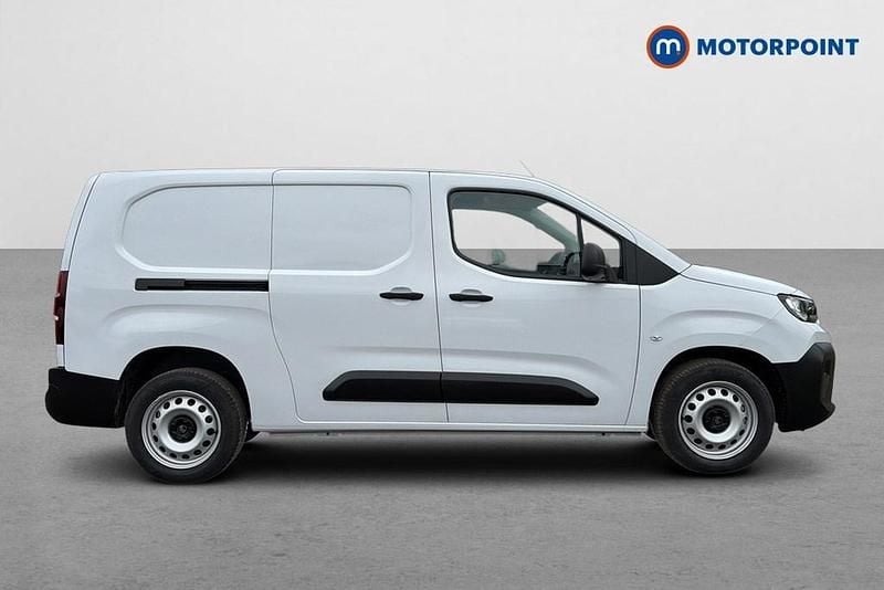 New Citroën Berlingo 100 HP (73 kW) 2026 White MPV