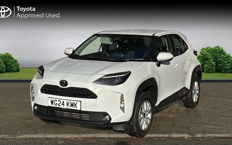 Used Toyota Yaris Hybrid 116 HP (85 kW) 2024 Pure white Estate