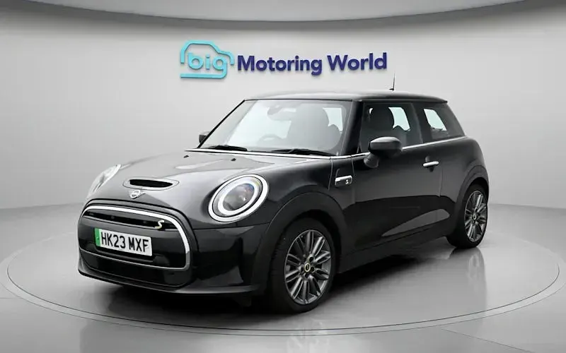 Used Mini Cooper Level 2 135 kW (184 HP) 2023 Hatchback