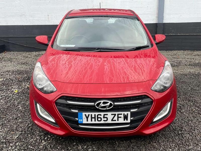 Used Hyundai i30 SE 2015 Red Hatchback