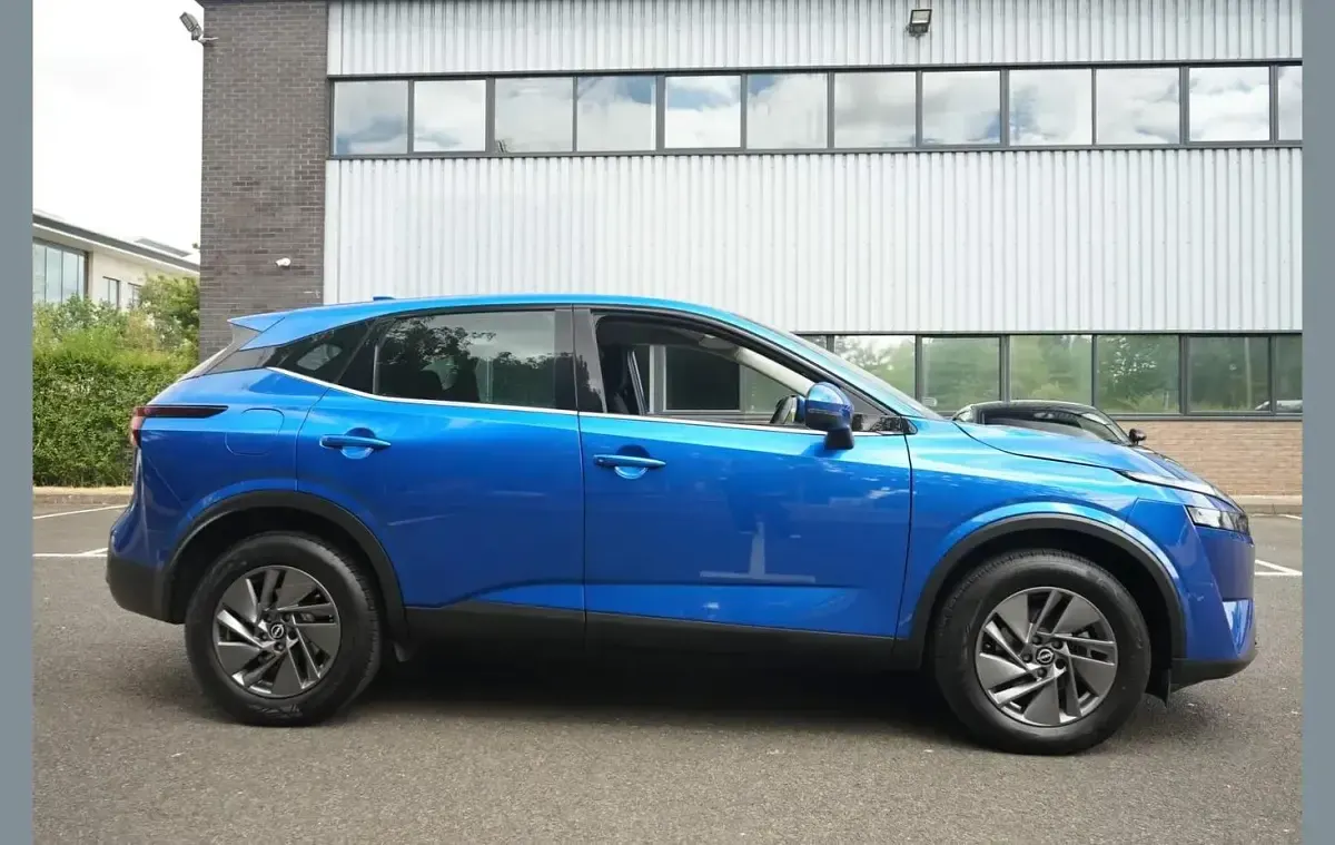 Used Nissan Qashqai Acenta Premium 138 HP (101 kW) 2023 Blue SUV