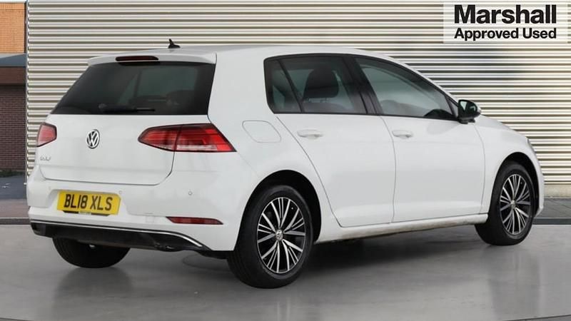 Used VW Golf VII SE 125 HP (91 kW) 2018 White