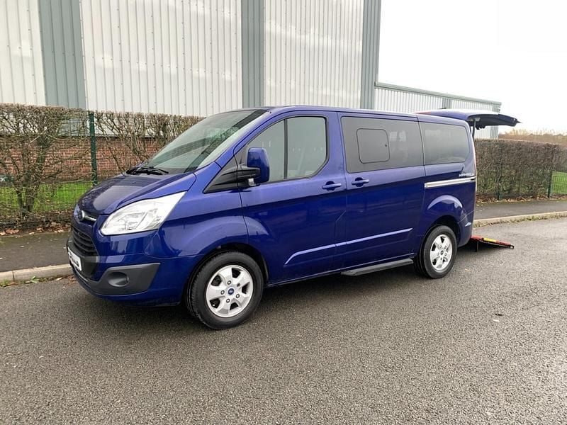 Used Ford Tourneo Titanium 130 HP (95 kW) 2018 Blue MPV