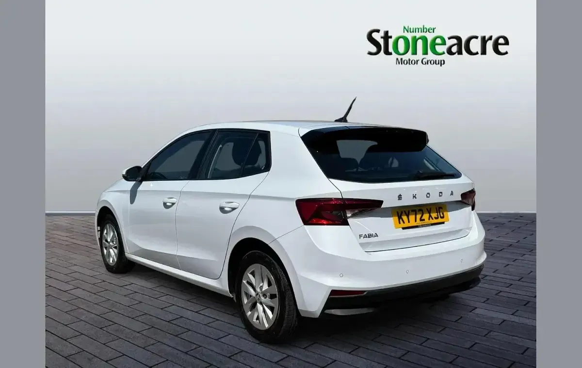 Used Skoda Fabia Comfort 95 HP (69 kW) 2022 White Hatchback