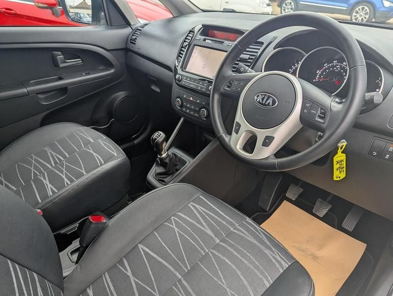 Used Kia Venga 123 HP (90 kW) 2017 White Hatchback