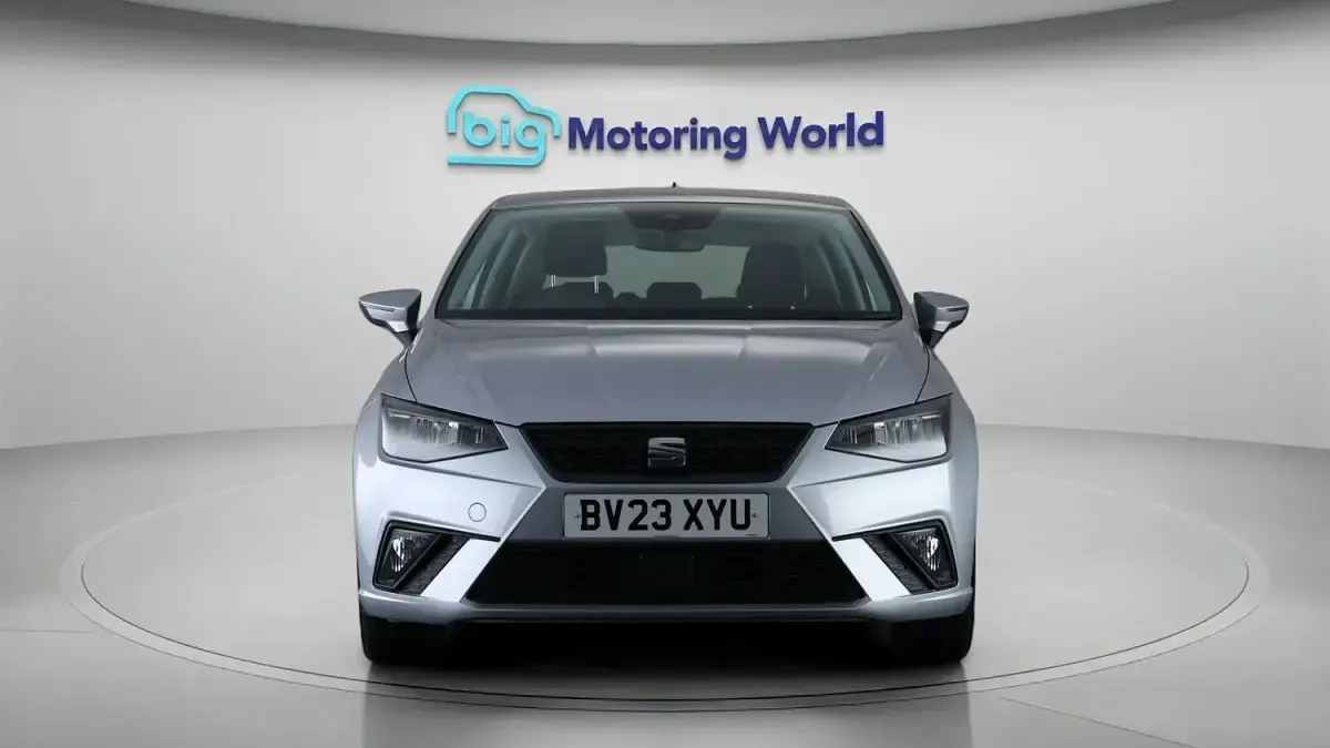 Used Seat Ibiza SE Technology 94 HP (69 kW) 2023 Silver Hatchback