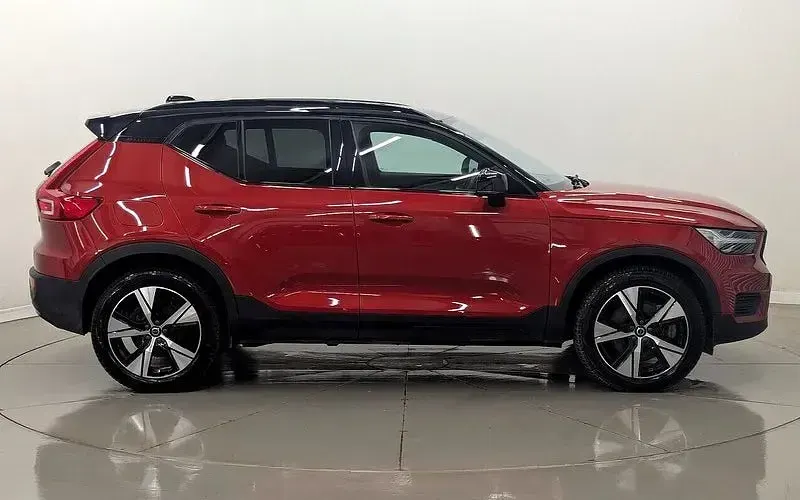 Used Volvo XC40 R-Design 211 HP (155 kW) 2021 SUV