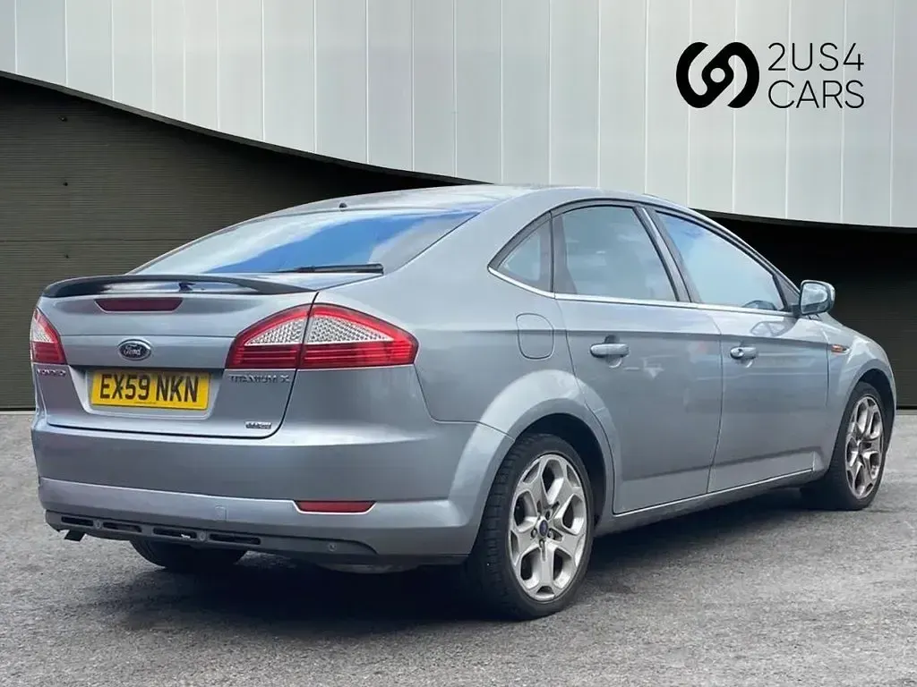Used Ford Mondeo Titanium X 173 HP (127 kW) 2009 Silver Hatchback