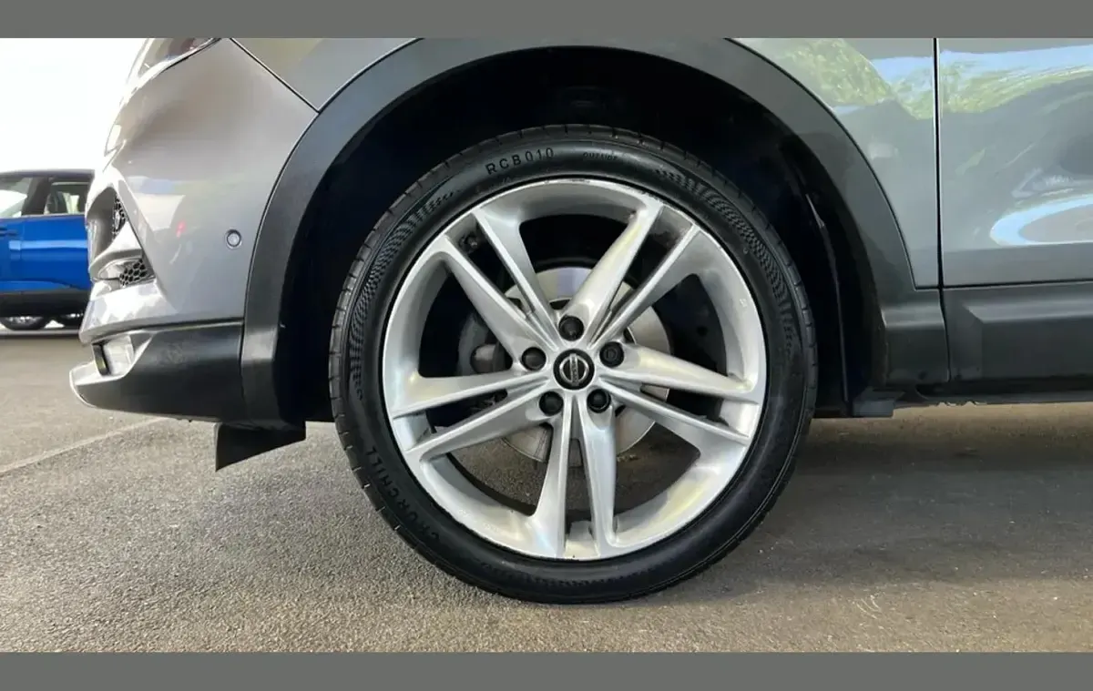 Used Nissan Qashqai N-Motion 113 HP (83 kW) 2019 Grey SUV
