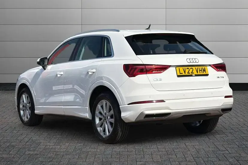 Used Audi Q3 Sport 150 HP (110 kW) 2022 Ibis white SUV