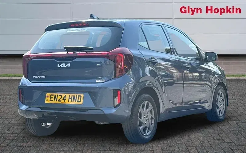 Used Kia Picanto 63 HP (46 kW) 2024 Blue Hatchback