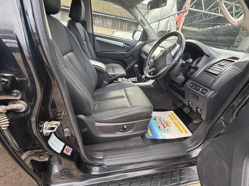 Used Isuzu D-Max 2020 Black Pickup