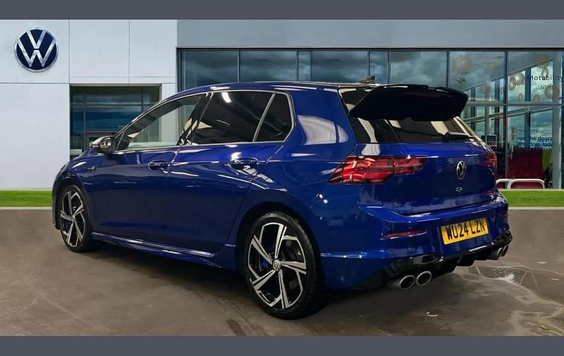 Used VW Golf VIII R 320 HP (235 kW) 2024 Lapiz blue premium metallic Hatchback