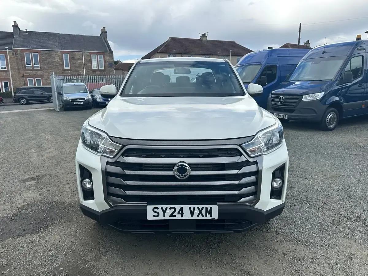 Used KGM Musso 202 HP (148 kW) 2024 White Pickup