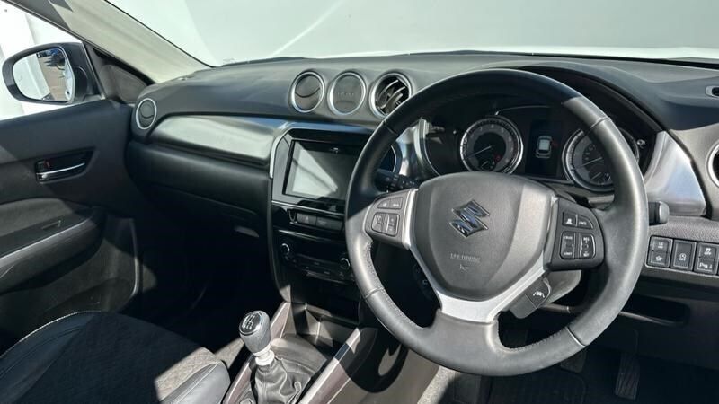 Image 2/4
