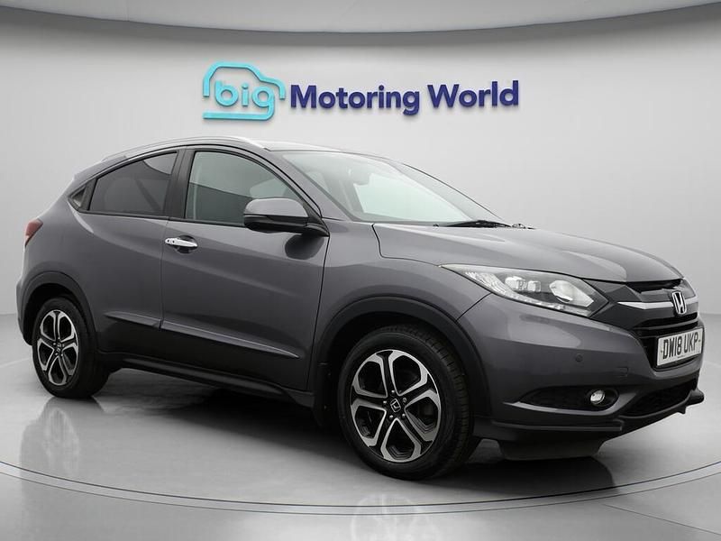 Grey Used 2018 Honda HR-V EX SUV | £11,700 (Fair price) - Image 1/4