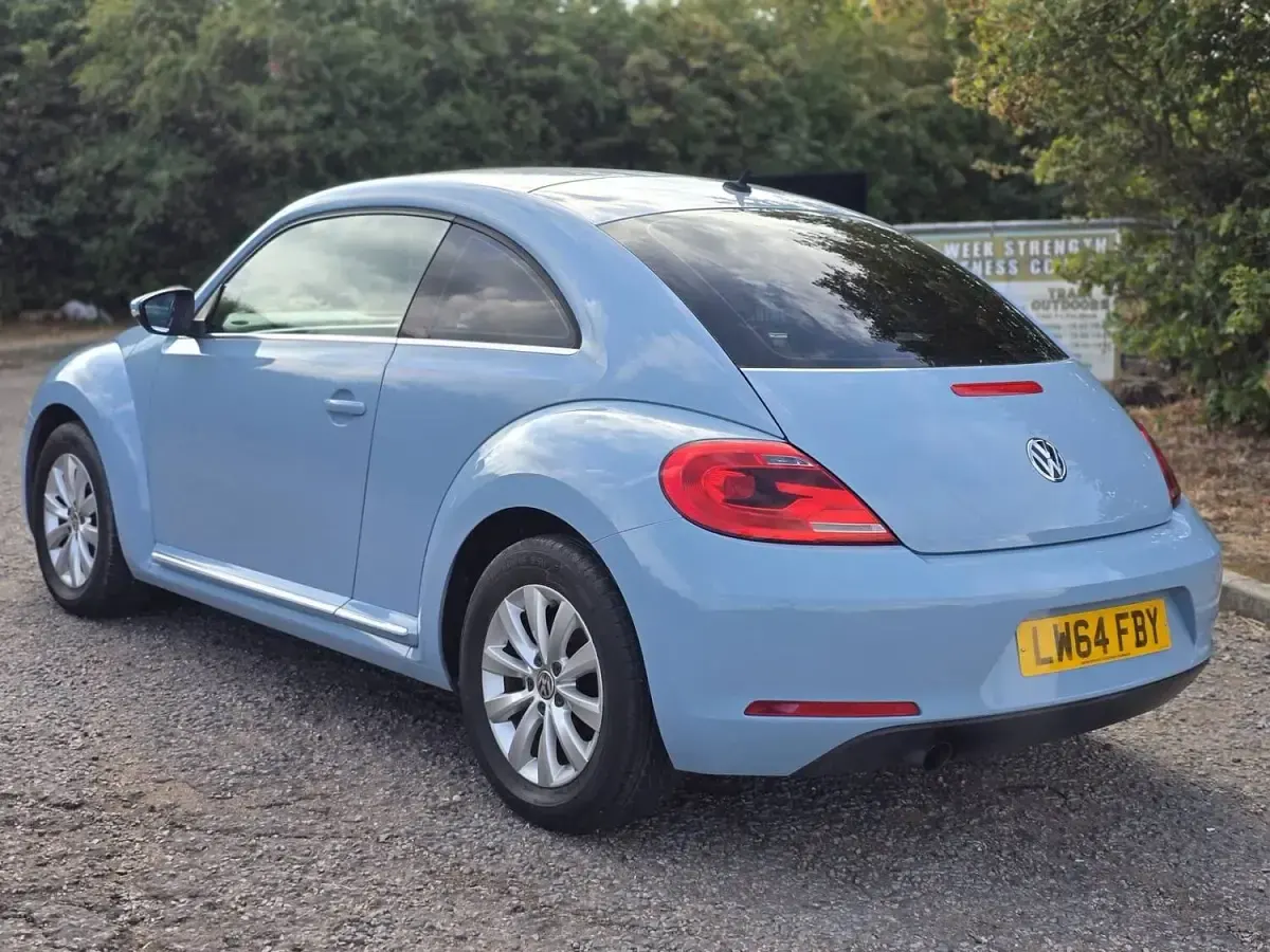 Used VW Beetle 105 HP (77 kW) 2015 Blue Hatchback