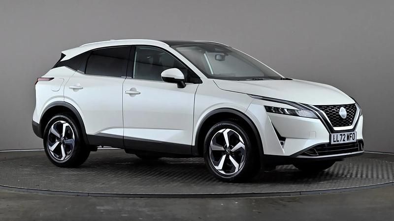 White Used 2022 Nissan Qashqai N-Connecta SUV | £15,198 (Fair price) - Image 1/4