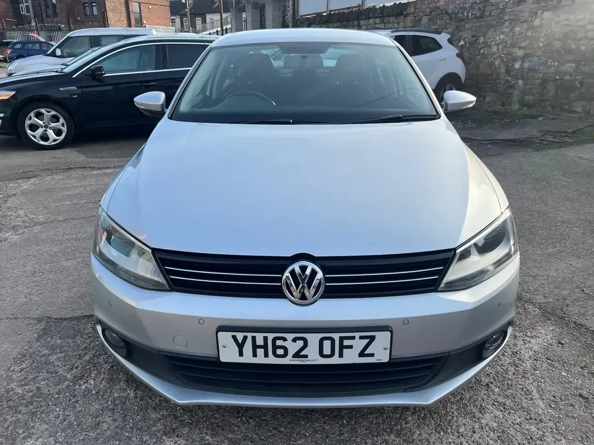 Used VW Jetta SE 103 HP (75 kW) 2012 Silver Sedan