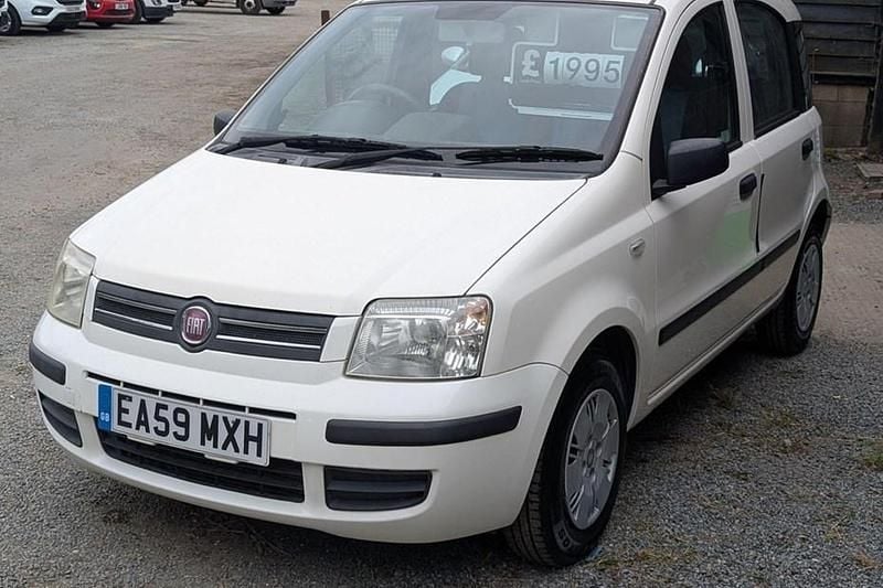 White Used 2009 Fiat Panda Dynamic Hatchback | £1,995 (Fair price) - Image 1/1