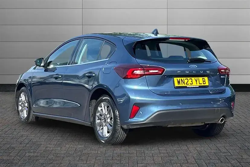 Usado Ford Focus Titanium 125 HP (91 kW) 2023 Azul Citadino