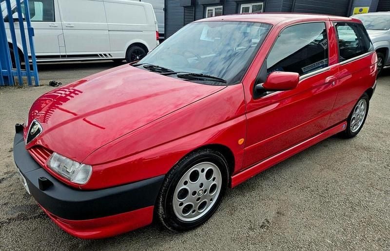 Used Alfa Romeo 145 1997 Red Hatchback