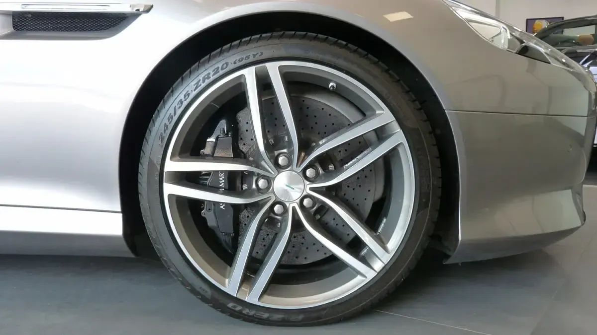 Used Aston Martin Virage 497 HP (365 kW) 2012 Silver Cabriolet