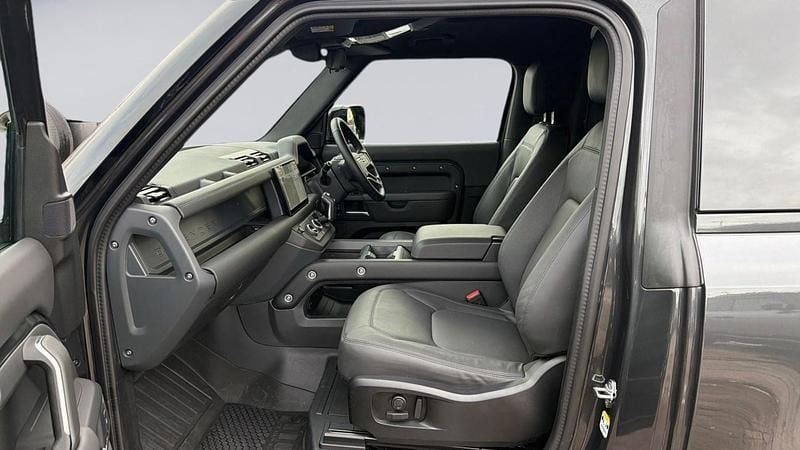 Used Land Rover Defender HSE Dynamic 2025 Grey SUV