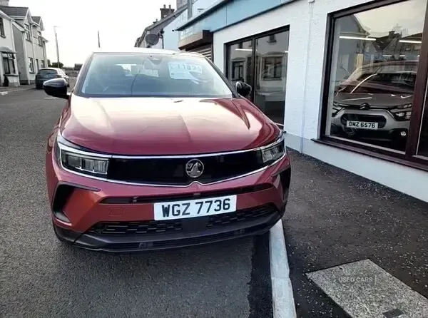 Used Vauxhall Grandland X 130 HP (95 kW) 2022 Red SUV