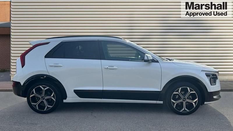 Used Kia Niro 139 HP (102 kW) 2022 White SUV