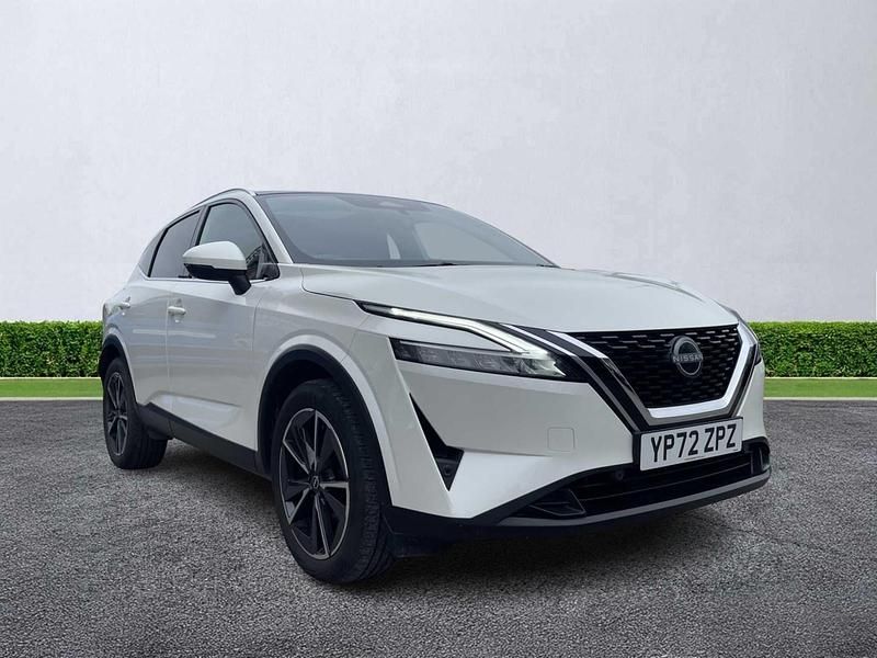 White Used 2022 Nissan Qashqai Tekna SUV | £18,750 (A bit pricey) - Image 1/4