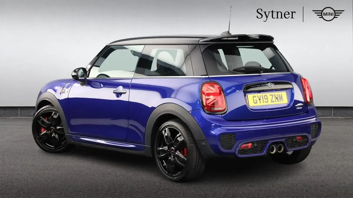 Usado Mini John Cooper Works Hatch 228 CV (167 kW) 2019 Azul Utilitario