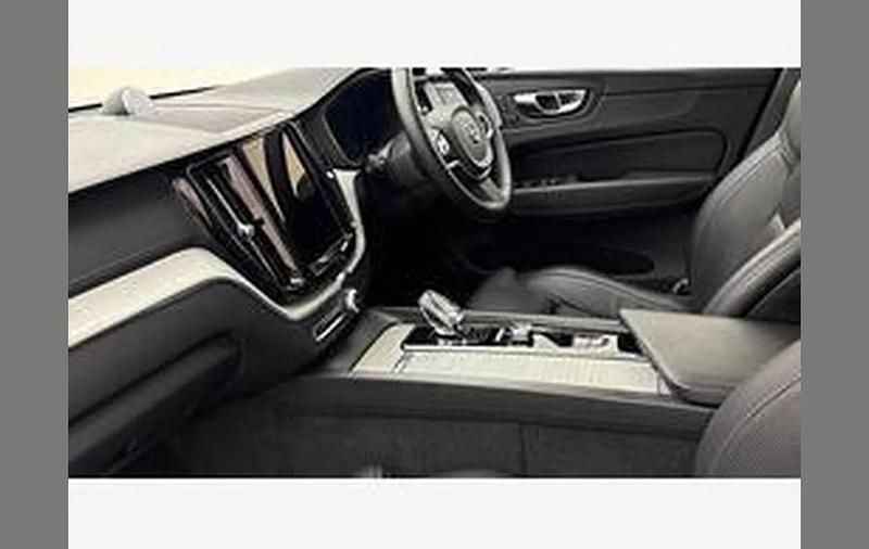 Używany Volvo XC60 Ultra 449 KM (330 kW) 2024 Czerwony SUV