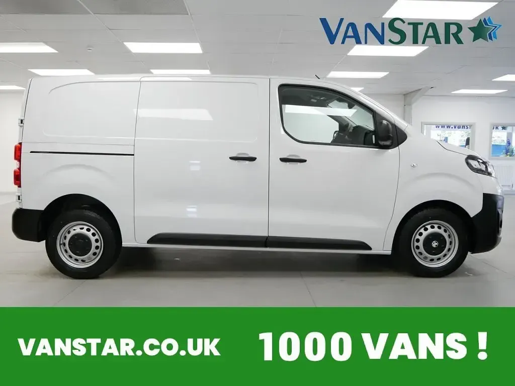 Used Vauxhall Vivaro Edition 100 HP (73 kW) 2023 White MPV