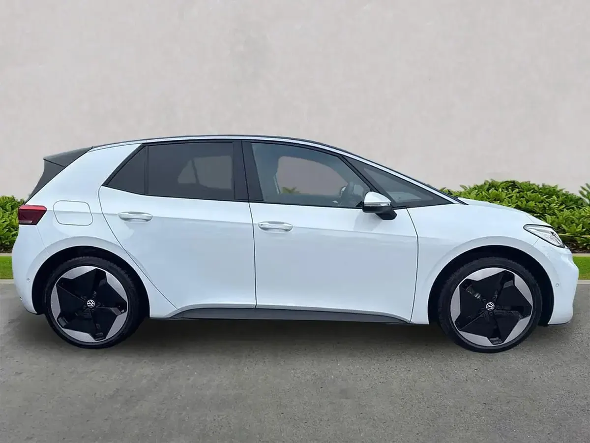 Used VW ID.3 Pro 150 kW (204 HP) 2026 Multicolour Hatchback