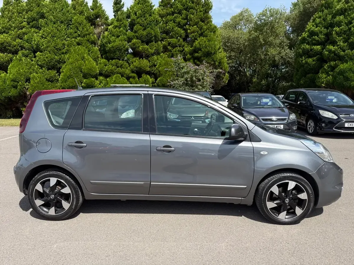 Used Nissan Note Acenta 90 HP (66 kW) 2012 Grey Hatchback