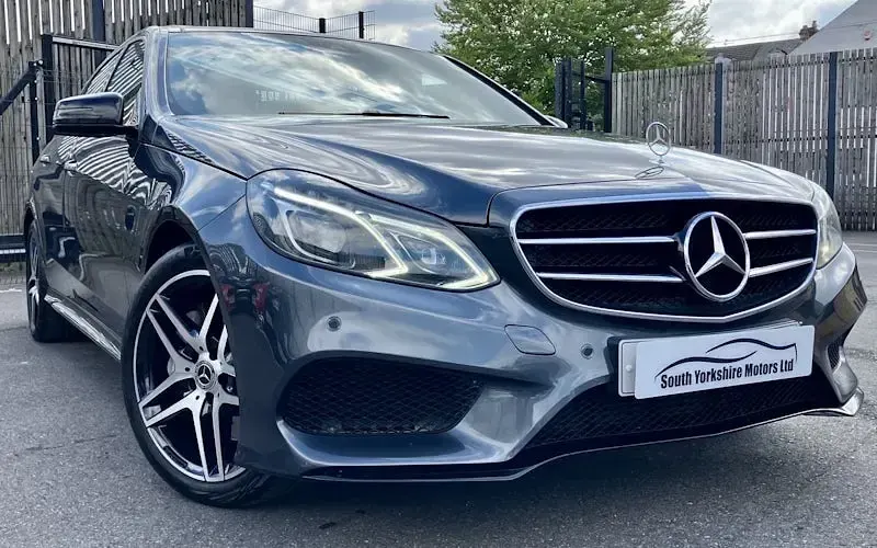 Begagnad Mercedes E350 Premium 258 HK (189 kW) 2016 Grå Sedan